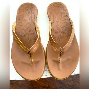 Olukai flip flops size 7